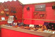 Nigrán inaugura un mercado de artesanía en Playa América