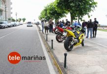 Herido un motorista al salirse de la vía en pleno centro de Baiona