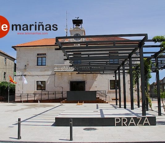 La Plaza de O Seixo y el Concello de Tomiño.
