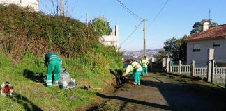 Limpieza de cunetas en Baiona
