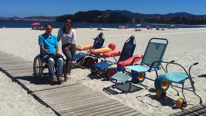 Últimos días para votar A Ladeira, que compite por ser la playa más accesible de España