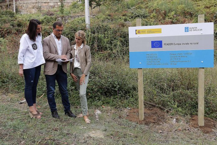 Supervisan el inicio de las obras del parque infantil y de la zona biosaludable de A Rega