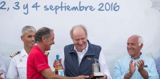 El Rey Juan Carlos presidió en Baiona la entrega de premios del Trofeo Príncipe de Asturias