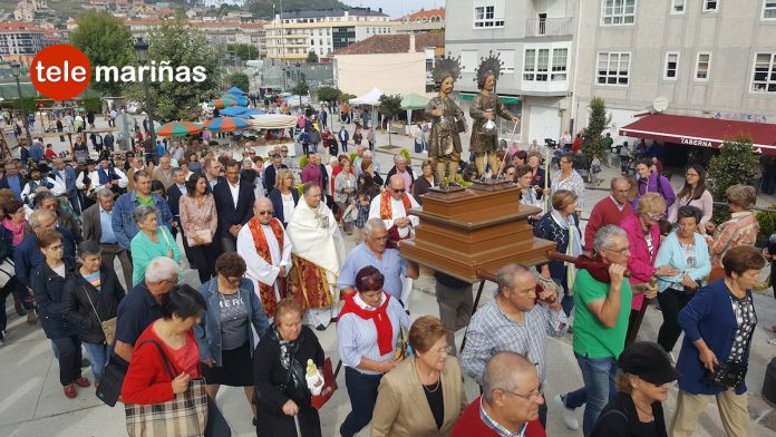 Cientos de romeros acuden a San Cosme y San Damián en Baiona