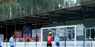 Gol de Álex Lomba y victoria importante por la mínima del Tomiño ante el colista