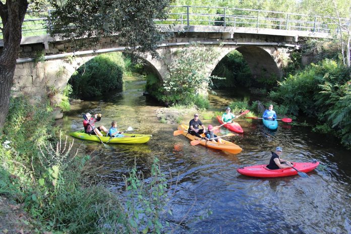 La belleza del río Miñor desde piragua