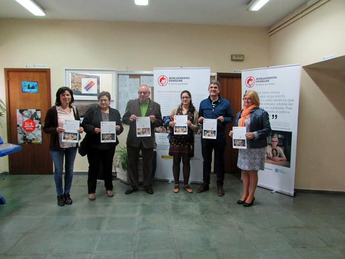 Presentan la exposición de Cruz Roja Baixo Miño "En familia por dereito" en A Guarda