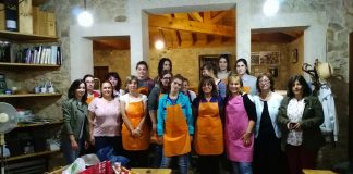 Una veintena de mujeres participaron en un curso de cocina en Tomiño