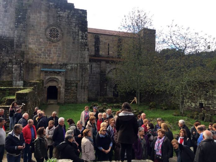Más de 100 personas mayores de Nigrán visitan la comarca do Deza