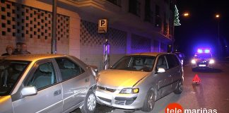 Provoca un accidente en pleno centro de Panxón y se da a la fuga