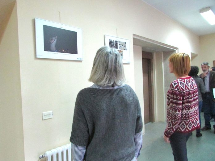 expo_imaxes_fondo_aguarda