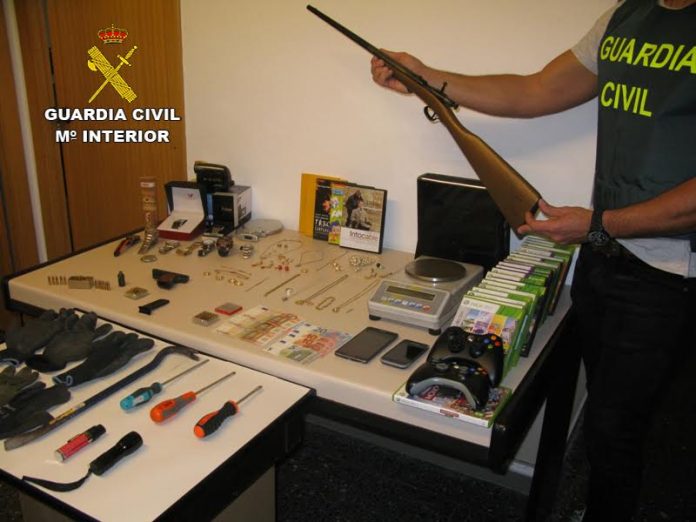 Tres detenidos como presuntos autores de al menos 16 robos en viviendas en el sur de la provincia de Pontevedra