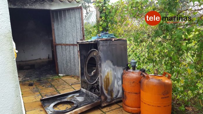 El GES de A Guarda sofoca un incendio en cobertizo de una casa de O Rosal