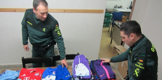 La Guardia Civil se incauta de una partida de ropa falsificada en un mercadillo ambulante