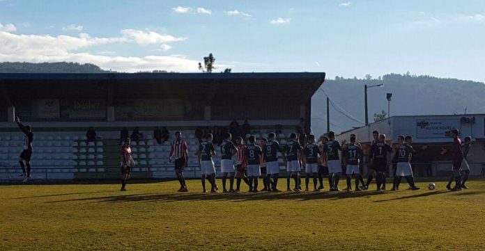 xinzo-racing-vilarino-nigran Mala actuación arbitral y el Racing Vilariño se deja dos puntos ante el Xinzo