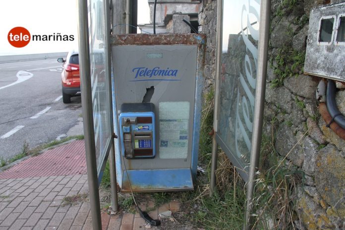 cabina_telefonica_oia El teléfono móvil mató a las cabinas telefónicas