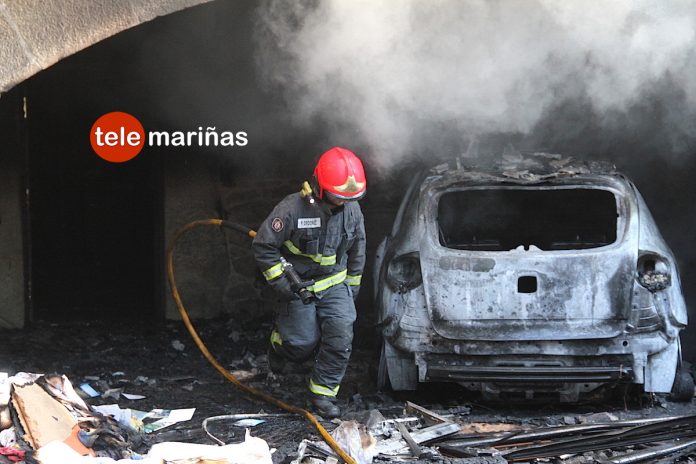 Un incendio en un vehículo calcina una casa en Tomiño