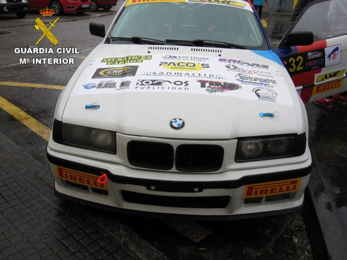 Tráfico localiza tres coches dados de baja compitiendo en el Rallymix de Cuntis