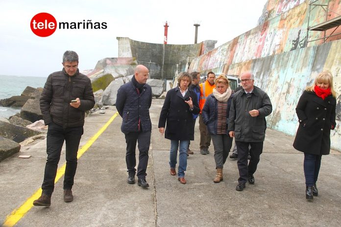 Seis meses para la reparación y refuerzo del dique de A Guarda