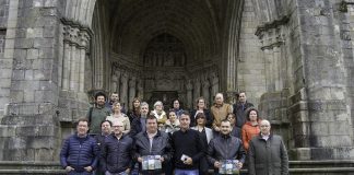 Un folleto turístico oferta todo el ocio de turismo activo y de hospedaje de Tui