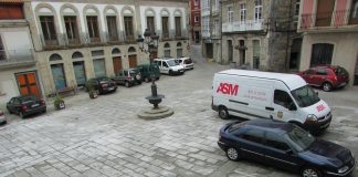 A Guarda restringe el tráfico en la Praza do Reló