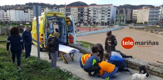Herido uno de los guardapescas de la Cofradía de Baiona tras sufrir un accidente de moto
