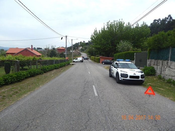 accidente_trafico_leve_tomino Dos heridos leves en un accidente de tráfico en Tomiño