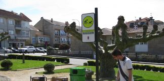 Nigrán instala contenedores dispensadores para excrementos caninos