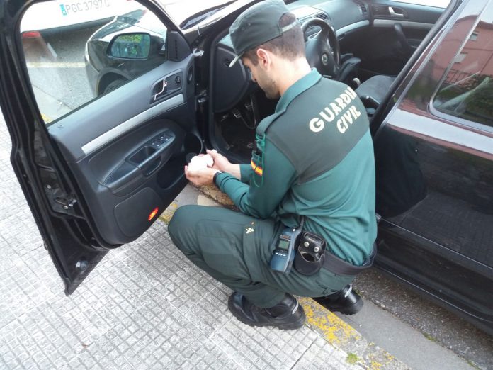 La Guardia Civil detiene a un vecino de Meis por tráfico de drogas