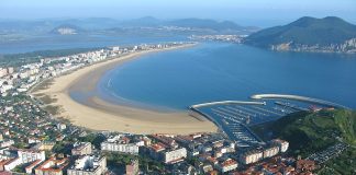 Baiona organiza un viaje a Laredo