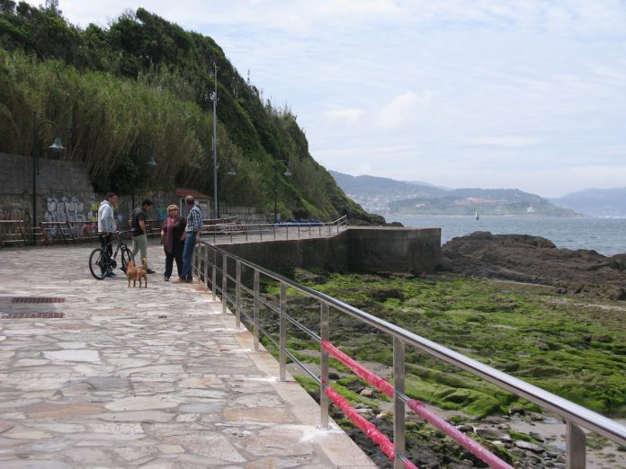 barandilla_playa_madorra_nigran Nigrán sustituye la barandilla de la playa A Madorra por oxidación