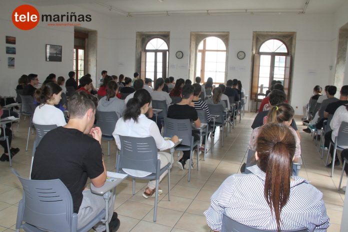 Royal Celtic Bay realiza los exámenes oficiales del Trinity College London en el Liceo Marítimo de Baiona