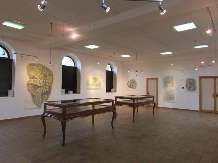 El centro cultural de A Guarda acoge le exposición “Gravados nas beiras”