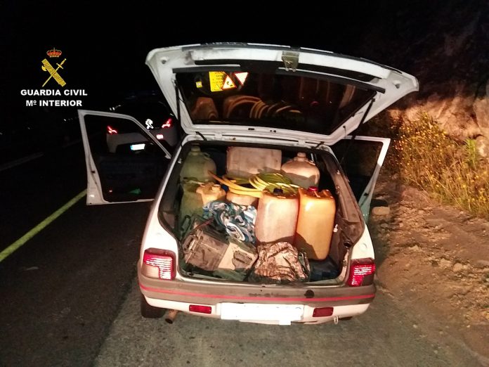 Pillan in fraganti a dos individuos sustrayendo gasoil en la maquinaria de las obras de la vía rápida de O Morrazo