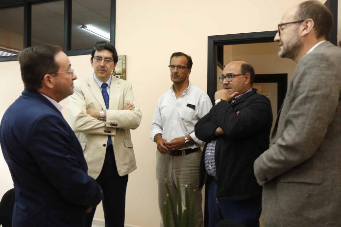 El IES Primeiro de Marzo de Baiona impartirá en el próximo curso un ciclo de actividades domésticas y limpieza de edificios