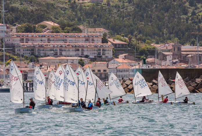 La bahía de Baiona acoge este fin de semana la Final de la Liga Social Baitra