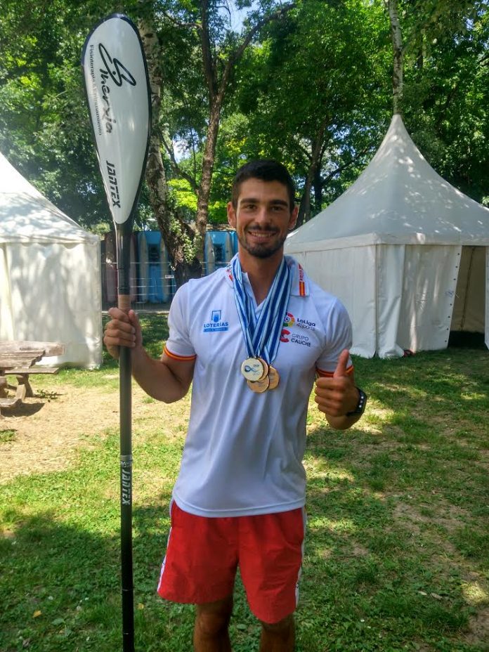 Póker de medallas para el palista tomiñés del Kayak Tudense en las Copas del Mundo 2017