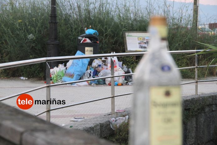 Más de 20 toneladas de basura y 18 intoxicaciones etílicas en la noche de San Xoán de Panxón