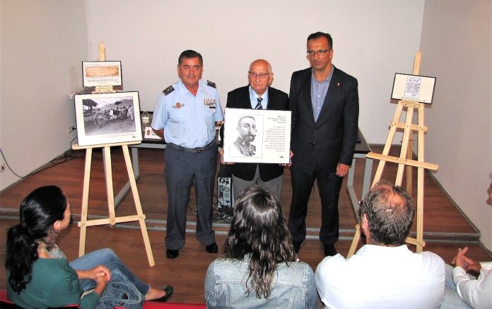 Una parte de la historia del aviador Manuel Barreiro se podrá ver en Baiona