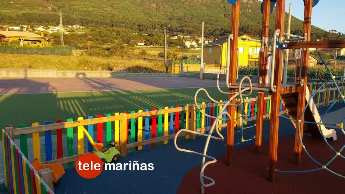 parque_infantil_viladesuso Coverxencia Galega: “Nadie prohíbe la “Festa do Percebe”, sólo que ahí no se puede hacer”