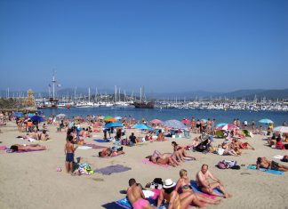Baiona prohíbe el baño en Santa Marta, A Ladeira y Ribeira por contaminación microbiológica
