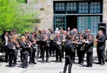 Alertan del recorte de materias y actividades en la Escola Municipal de Música de Baiona
