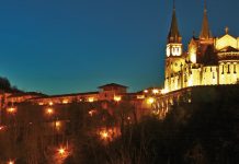 La comisión de fiestas de San Martiño de Currás organiza una excursión a Asturias
