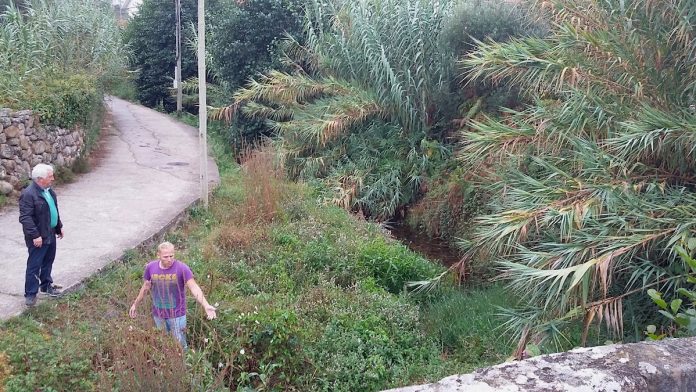 Malestar en Sabarís por la falta de limpieza de los ríos Guillade y Grova