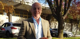 Corbalán, Arlauckas, y Villalobos, colaboran con el CB Nigrán en homenaje a las victimas de violencia de género