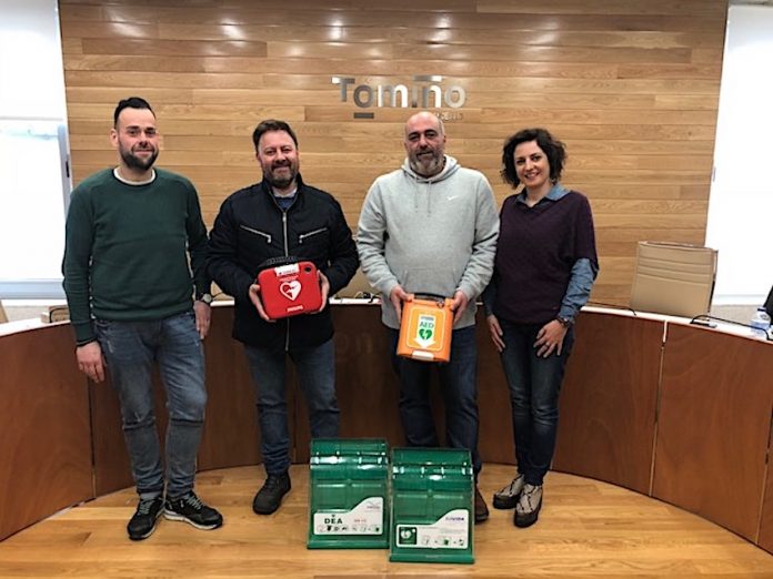 entrega_desfibriladores_campos_tomino