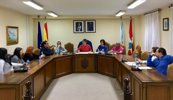 mesa_local_comercio_aguarda