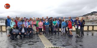 Un grupo de peregrinos irlandeses inician en Baiona el Camino Portugués de la Costa