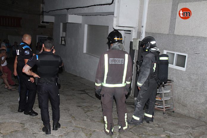 La explosión de la batería de un móvil provoca un pequeño incendio en una vivienda de Baiona