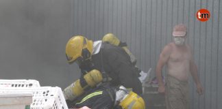 Un incendio arrasa un galpón con más de 300 alpacas de paja en Tomiño